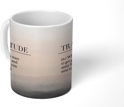 Mok - Koffiemok - Spreuken - Quotes - When you start to get grumpy and sassy because you miss travelling - Travitude - Mokken - 350 ML - Beker - Koffiemokken - Theemok - Mok met tekst