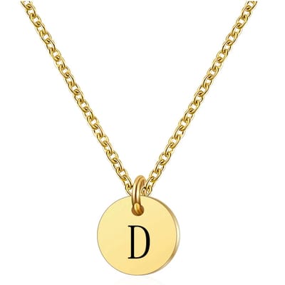 Marama - ketting letter D - RVS-Gold Plated - dames - cadeau - goud - ronde hanger - collier - luxe geschenkverpakking