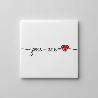 Keramische Liefde Tekst Wandtegel 15x15 cm – “You + Me” Hart Design – Romantische Woondecoratie Cadeau