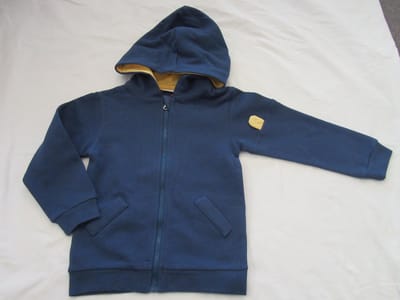 noukie's , jongens , gilet , blauw met geel , call of the dea4 jaar 104
