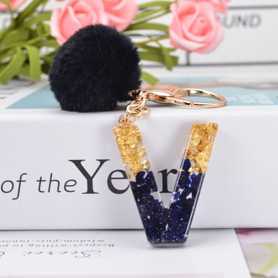 Letter Sleutelhanger A-Z – Luxe Initialen Sleutelhanger met Pompon & Kwastje – Tashanger voor Dames & Meisjes – Accessoire voor Sleutelbos, Handtas, Rugzak & Autosleutel – Persoonlijk Cadeau voor Vrouw, Moeder, Dochter & Vriendin