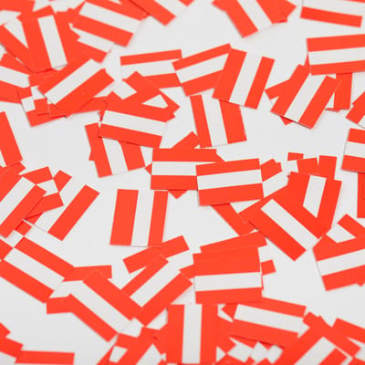 150 stuks Tafel confetti papier Oostenrijk - Hapjes Cocktail Tapas Zomer Terras EK WK Voetbal Decoratie Tafelconfetti