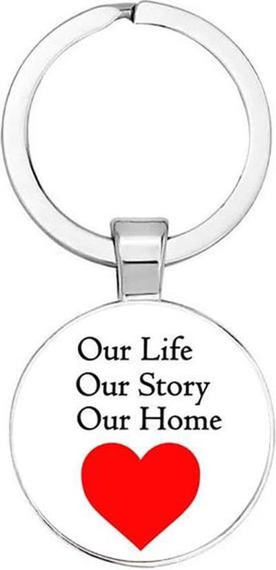 Akyol - Our Life, Our Story, Our Home Sleutelhanger - Liefde - geliefde - Leuk kado voor je geliefde om te geven - 2,5 x 2,5 CM