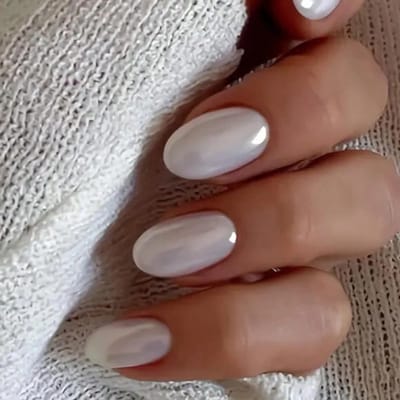 Dailygoods- Kunstnagels 24 Stuks - Amandelvorm - Metallic Neonwit - Plaknagels - Nepnagels met Lijm - Echte Nagelchroompoeder