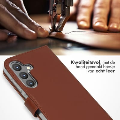 Selencia Hoesje - Geschikt voor Samsung Galaxy S24 - Echt Lederen Bookcase - Lichtbruin