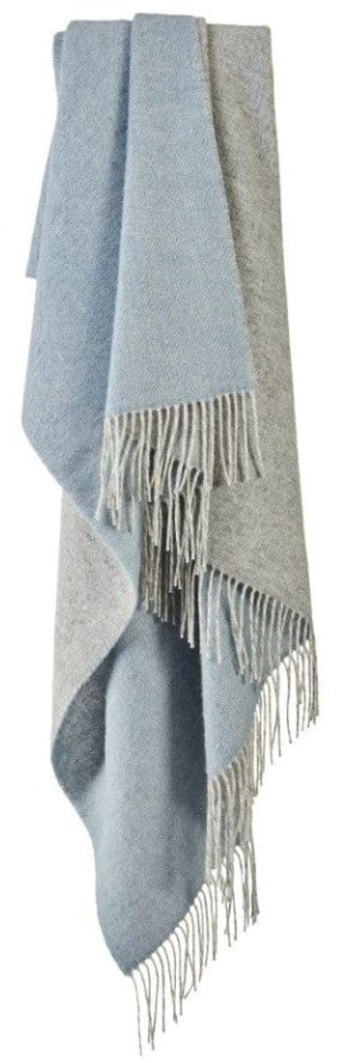 Plaid Dartmoor Blauw en Grijs (Blue Mist) -voor en achterzijde verschillend - 150x183 - Nieuw Wol - Tweedmill UK
