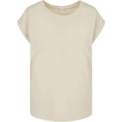 Build Your Brand - Extended Shoulder Dames T-shirt - Sand maat XS