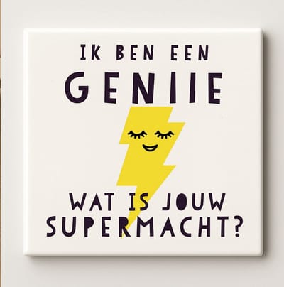 Ik Ben Een Genie Keramische Tegel – Leuke Motiverende Quote Wanddecoratie met Bliksemschicht – 15 x 15 cm