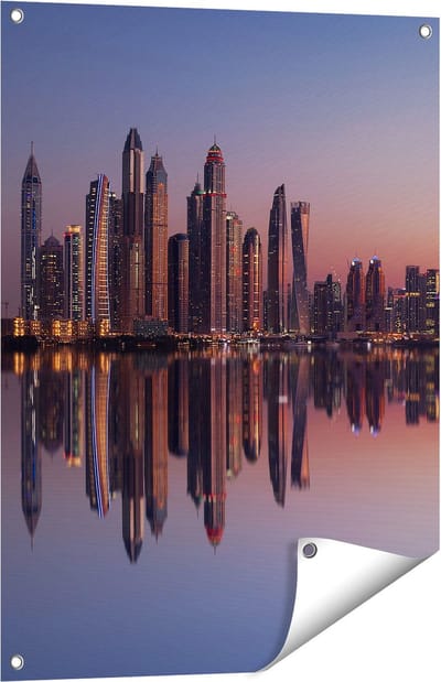 Gards Tuinposter Skyline Dubai Stad bij Zonsondergang - 60x80 cm - Tuindoek - Tuindecoratie - Wanddecoratie buiten - Tuinschilderij