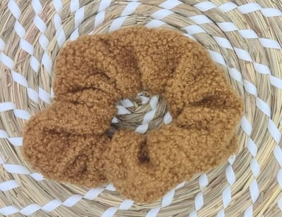 Scrunchie - teddy - bruin