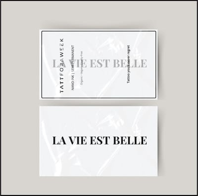 Tijdelijke tattoo la vie est belle | Neptattoo volwassenen | Tijdelijke tattoo voor volwassenen | Temporary tattoo | Plaktattoos voor volwassenen | Neptattoos | Probeer zorgeloos een tattoo | tattforaweek