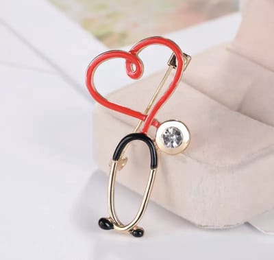 Akyol - Verpleegkunde Broche | Broche | Verpleegster | Hart | Stethoscoop | Cadeau | Bedankje |sinterklaas cadeau verpleegkundige -verpleegkunde cadeau -broche voor verpleester -cadeau voor zuster -kerst cadeau zuster