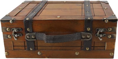 Vintage Houten Koffer, Decoratieve Opbergdoos met Stevige Sloten voor Thuisdecoratie, Cadeaus en Props, Verweerd Geel, Retro Stijl, Uniek Design