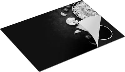 Chefcare Inductie Beschermer Spaghetti met Groentes en Wijn - Zwart Wit - 70x50 cm - Afdekplaat Inductie - Kookplaat Beschermer - Inductie Mat
