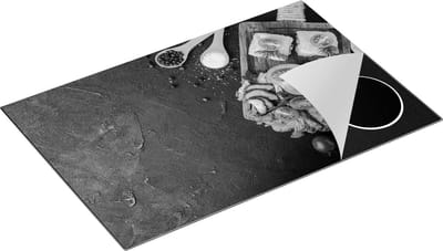 Chefcare Inductie Beschermer Groentes op een Snijplank - Zwart Wit - 80x50 cm - Afdekplaat Inductie - Kookplaat Beschermer - Inductie Mat