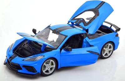Chevrolet Corvette Stingray Coupe 2020 (Blauw) (30 cm) 1/18 Maisto