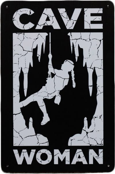 Wandbord - Cave women - Metalen wandbord - Metalen borden - Metal sign - Tekstbord - Wandborden - Womancave - Metalen borden wanddecoratie - 20 x 30 cm - Cave & Garden