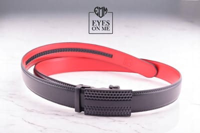 Zwart + rood lederen riem zonder gaatjes met automatische gesp voor heren ( model N031 )