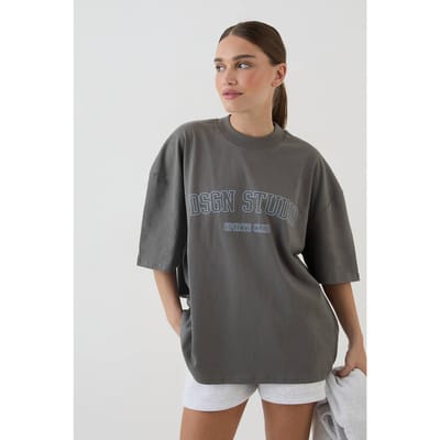 Dames Dsgn Studio Sports Club Zwaargewicht Oversized T-shirt | Houtskool | Maat: XS