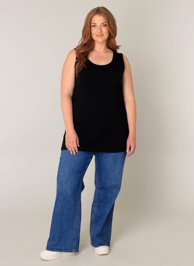 BASE LEVEL CURVY Amina Top - Black - maat 1(48)