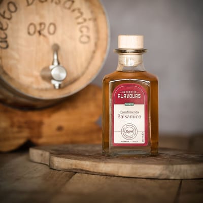 Balsamico Condiment Bianco IGP - Witte Condimento Balsamico Di Modena IGP - 250 ML - Handige smaakmaker in de keuken met een uitzonderlijk palet van genuanceerde zoetheid.