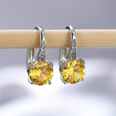 Schattige Dames Kristal Groene Zirkonia Steen Clip Oorbellen Kleur Bruiloft Sieraden Voor Vrouwen beige