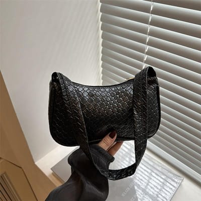 Effen kleur Casual en modieus Geweven patroon Eenvoudig en modieus ontwerp Grote capaciteit Trendy Hand-heeled Schouder Onderarm Dames tas black