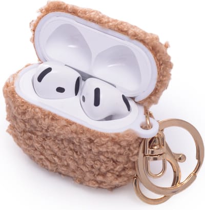 Casemania Hoesje Geschikt voor Apple AirPods 4 - Bruin - Schokbestendig Teddy Furr Cover met Ring & Sleutelhanger