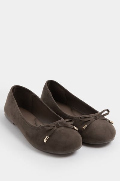 Yours Chocoladebruine Ballerina Pump Van Imitatie Suède In Wijde Epasvormsize 37EEE
