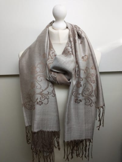 Lange dames sjaal Claudia gebloemd motief beige bruin