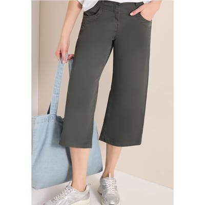 7/8 High Waist broek met uitlopende pijpen in Loose Fit