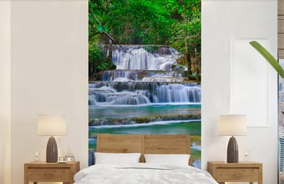 Behang - Fotobehang Waterval - Bomen - Natuur - Water - Jungle - Breedte 120 cm x hoogte 240 cm