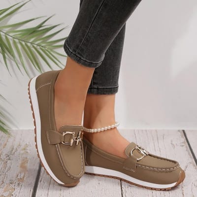 Dames Flats Lente Nieuwe Mode Metalen Decoratieve Ronde Neus Hardloopschoenen Casual Lage Mond Instappers Leren Sneakers 43