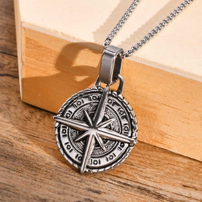 Vnox Stijlvolle Heren Kompas Ketting, Rock Punk Roestvrij Staal Kompas Hangers Mannelijke Kraag Sieraden 45cm orange