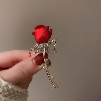 Strass Rode Rozen Bloem Broches voor Vrouwen Elegante Exquise Glanzende Zirkoon Bloem Revers Spelden Bruiloft Feest Badge Sieraden brown