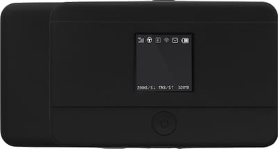 kwmobile mifi hoesje geschikt voor TP Link M7350 4G hoes - Silicone mifi router case - Mobiele wifi router beschermhoes in zwart