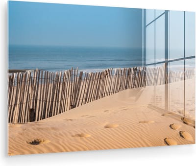 MuchoWow® Glasschilderij 60x40 cm - Schilderij acrylglas - Strand - Zee - Palen - Foto op glas - Muurdecoratie woonkamer - Wanddecoratie slaapkamer - Schilderijen