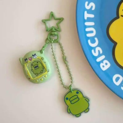 Charms Tamagotchi Dessin Animé Mametchi Lovelin Kuhcipatchi Pendentif Adorable Porte-clés Breloque Sac Décoration Collectionnable Cadeaux d'Anniversaire pour Enfants gray