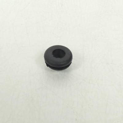 Entretoise caoutchouc Ø8x17.5x8 pour moto Rieju 50 MRT 0/000.360.0490 Neuf