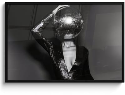 Poster in lijst - Fotolijst 120x80 cm - Posters - Discobal - Gezicht - Glamour - Zwart - Posterlijst zwart - Decoratie - Wanddecoratie woonkamer - Muurdecoratie slaapkamer