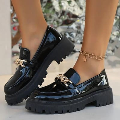 Zwarte Lak Dames Kleine Leren Schoenen Klassiek Kettingontwerp in Britse Stijl Comfortabel Veelzijdige Platform Loafers 35 zwart