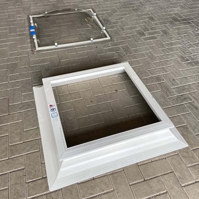 Lichtkoepel helder 100x100cm dubbelwandig - opstand