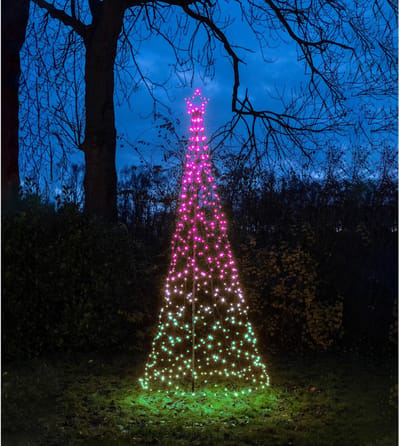 Anna's collection Vlaggenmast verlichte kerstboom - 480 led lampjes - D100 x H320 cm - colour changing - met afstandsbediening