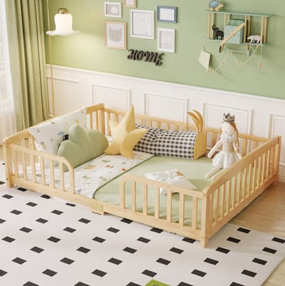 FloraGrace Kinderbed 140x200 cm - Vloerbed Met Veiligheidshekken En Centrale Ingang - Zonder Matras - Grenenhout - Naturel