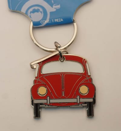 Sleutelhanger volkswagen model Mini in het rood - keyring volkswagen model Mini - sleutelhanger auto Mini - official licensed product volkswagen Mini