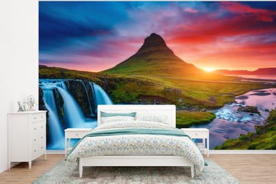 Behang - Fotobehang Waterval - Berg - Mos - Zonsondergang - Natuur - Breedte 375 cm x hoogte 280 cm