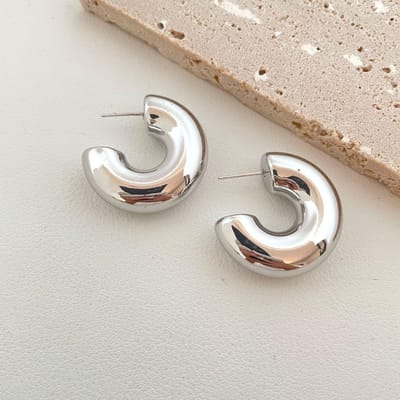 Trendy Cirkel Twists Hoepeloorbel Voor Vrouwen Eenvoudig Temperament Hyperbool Goudkleurig Oor Dagelijkse Slijtage Sieraden Feestcadeaus gray