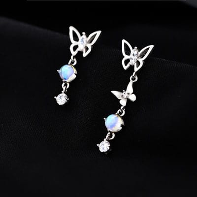 925 Sterling Zilver Kwast Asymmetrisch Maansteen Vlinder Oorbellen Dames Temperament Oorbellen Niche Ontwerp Trendy white