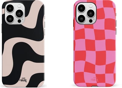 xoxo Wildhearts telefoonhoesjes Drunk In Love Roze Rood + Ride With Me Zwart Beige – Hard Cases met golvend en blokjespatroon – stijlvol en stevig – geschikt voor iPhone 16 Pro