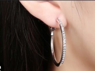 Oorringen met strass zilverkleurig 4 x 4 cm - Oorringen - Oorbellen